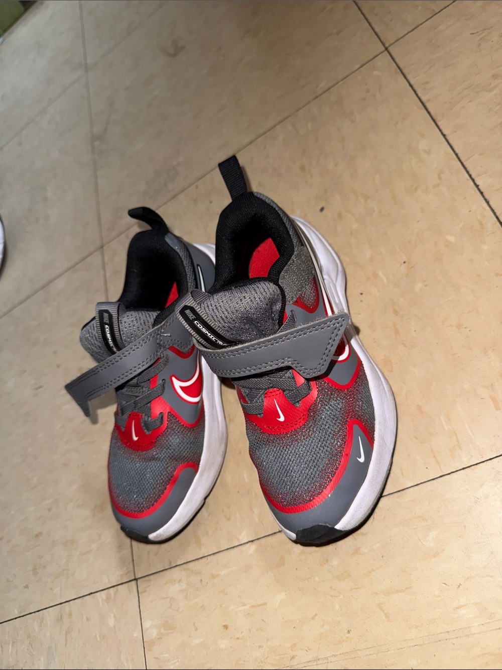 Nike Kids Gray and Red Hook-and-Loop Athletic Sneakers